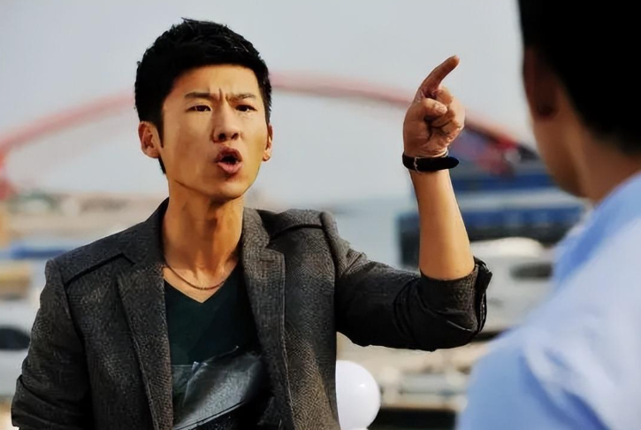 回顾王骁母亲是影后王馥荔父亲是舞台剧导演能走红全靠自己