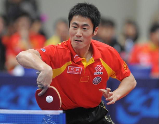 通过朋友介绍,认识了比她大四岁,在乒乓球队做陪练的杨凌晨(化名)