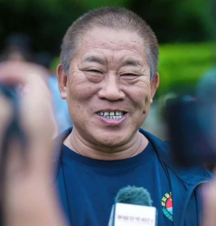 回顾杜旭东女儿杜金京怀孕6个月时痛哭是父亲给足我离婚的勇气