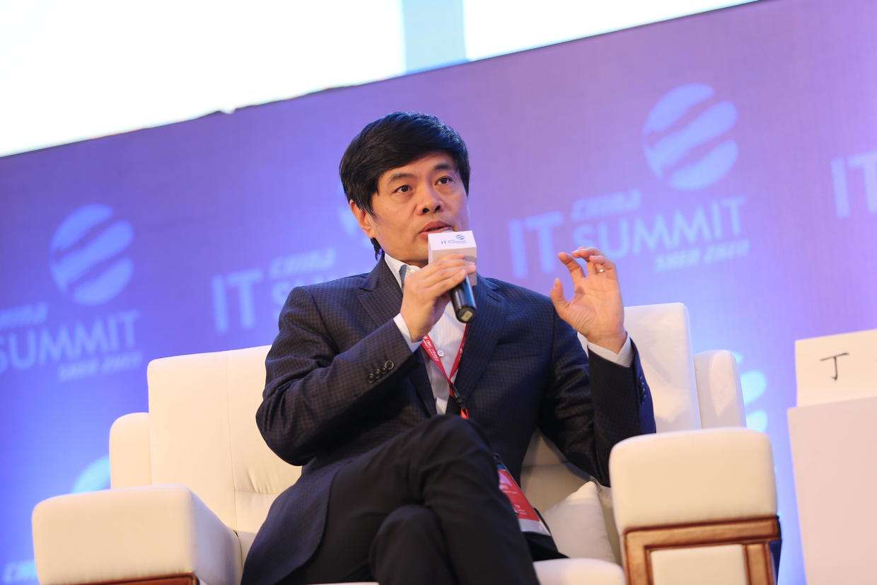 回顾丁健与北大前妻离婚属无可奈何和主持人许戈辉是灵魂伴侣