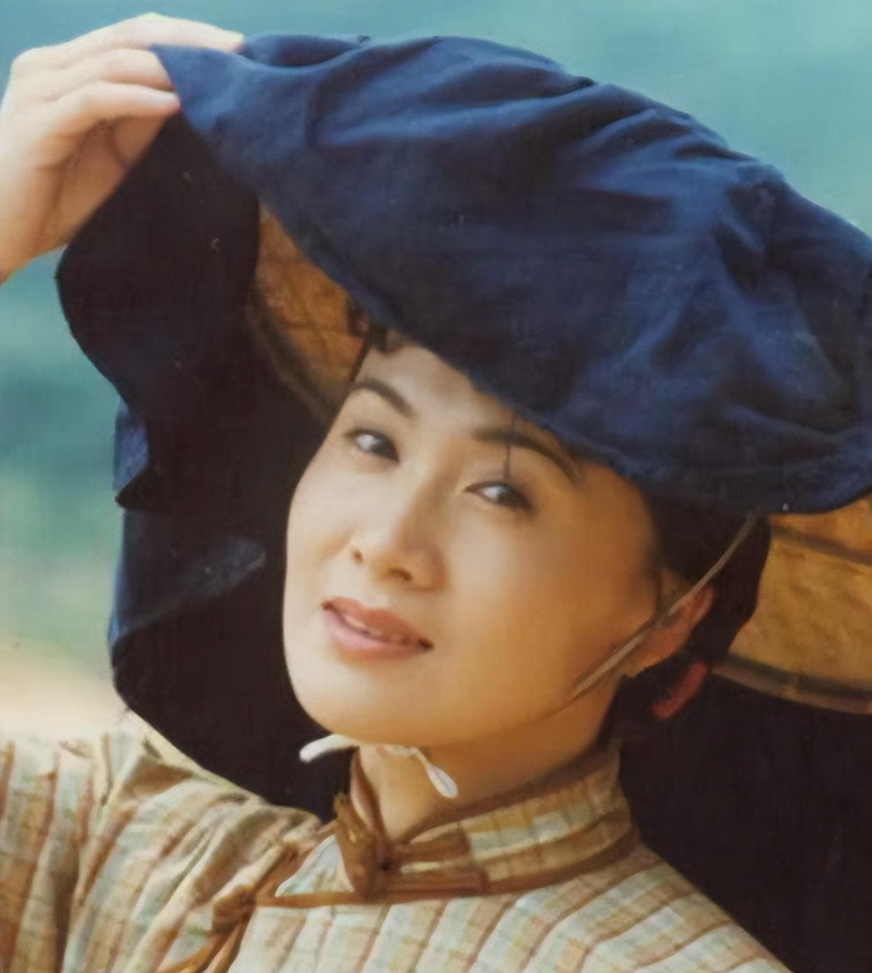 回顾演员李媛媛去世20年后丈夫誓不再婚儿子的坚持让人泪目