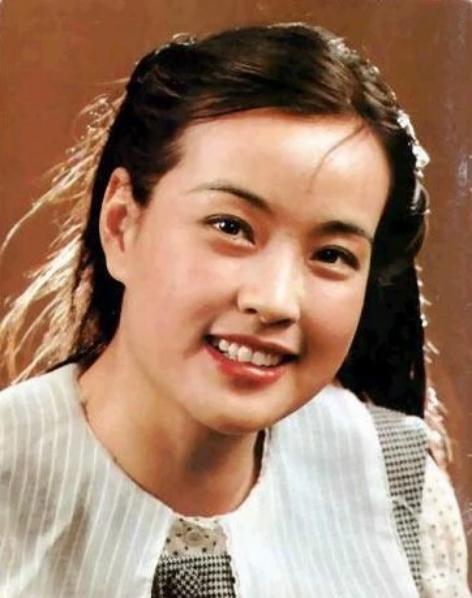 回顾陈国军:婚姻路上艰辛,和妻子结婚多年是两个儿子的幸福爸爸