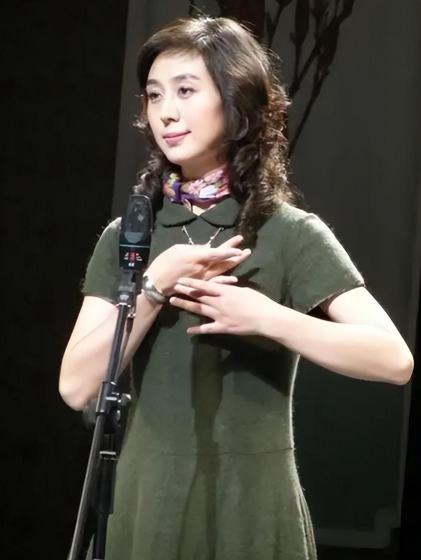 回顾李成儒娶演员恩爱多年离婚后相互成就不是夫妻也是亲人