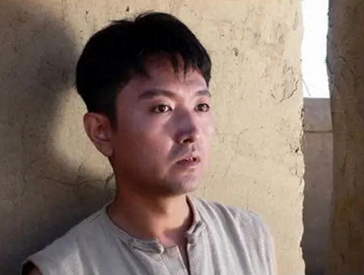 回顾演员刘向京凭闯关东成名用孝心托起患癌母亲的晚年