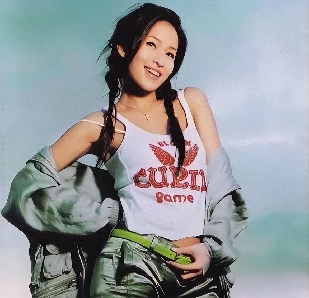 19年换17个男朋友43岁萧亚轩脸尖下巴突网友纵欲过度的代价