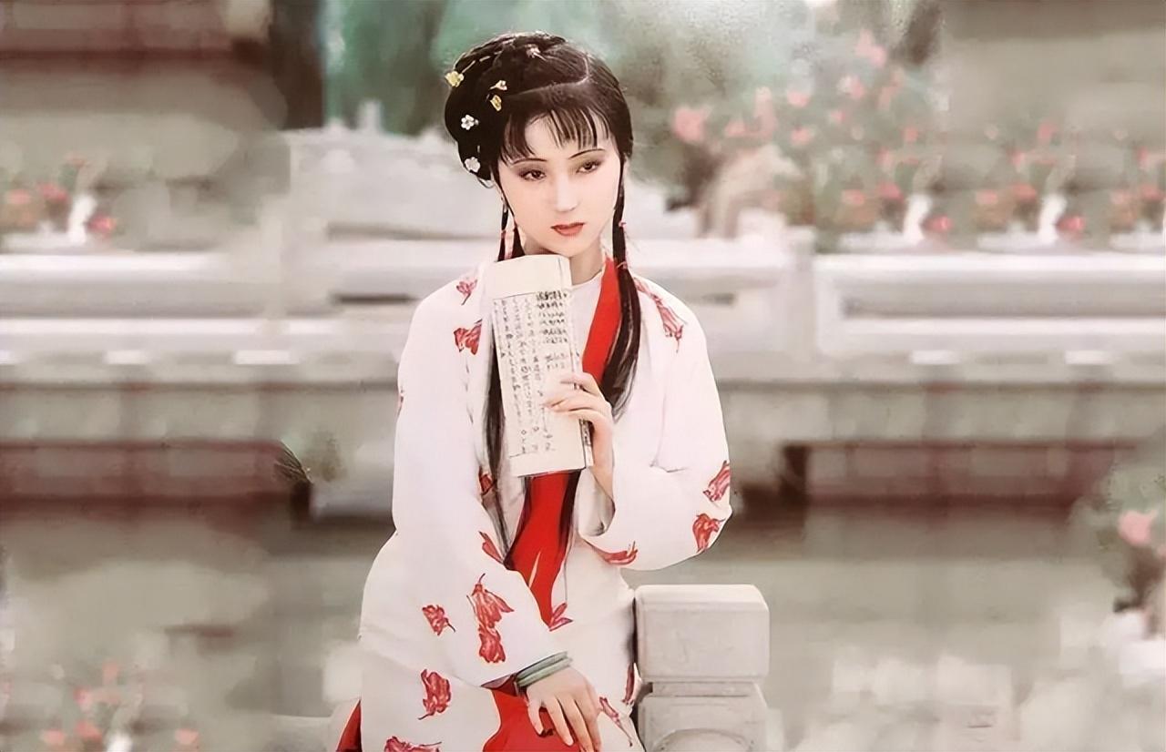 林黛玉真的心眼小吗?为什么湘云拿她比作戏子,她却不生气?