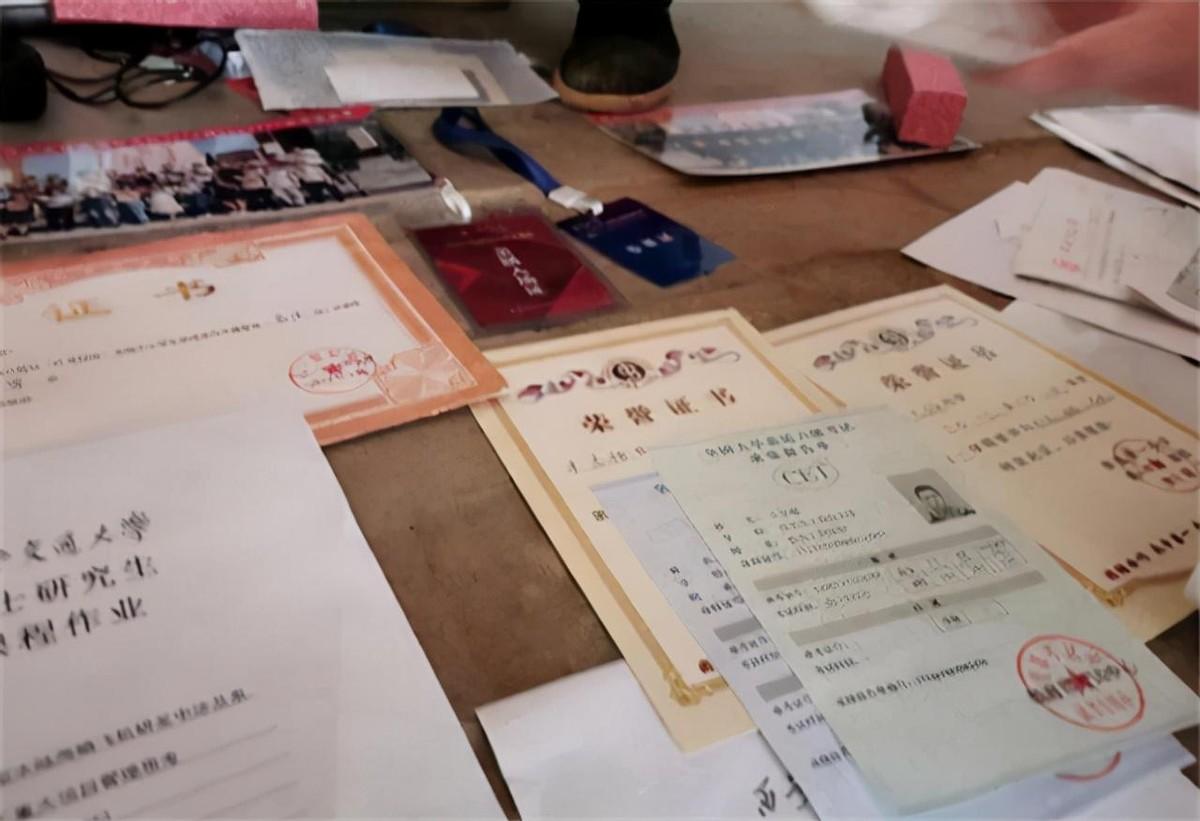 2020年24岁硕士离世后卡里只剩22元父亲10天后回到工地搬砖