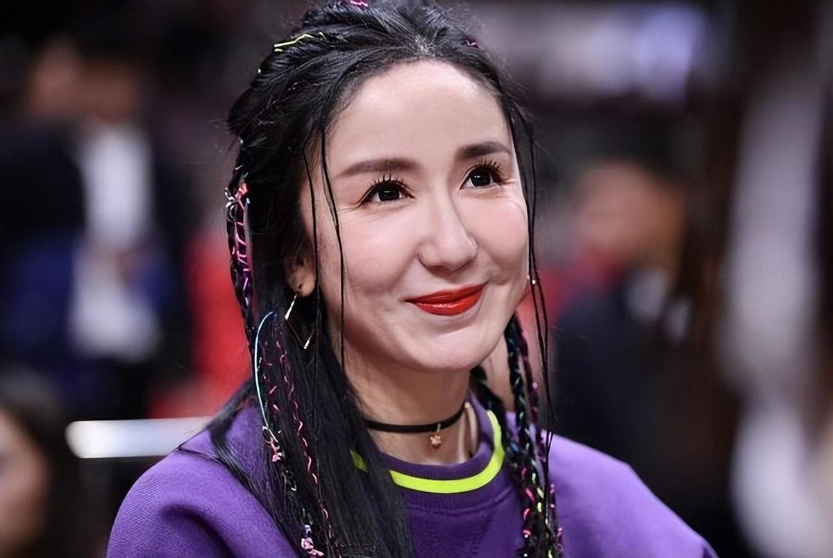 回顾"硅胶脸"把年代剧害惨了?僵硬肿胀,审美降级,演技再好也白搭