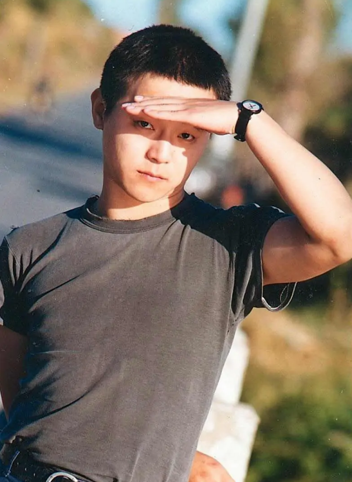 1992年,窦唯推出了专辑《黑豹》,这张专辑上线后,受到了无数人的追捧