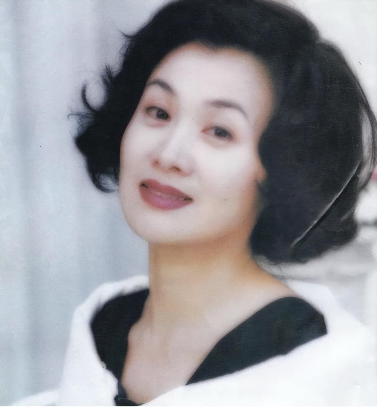 回顾演员李媛媛去世20年后丈夫誓不再婚儿子的坚持让人泪目
