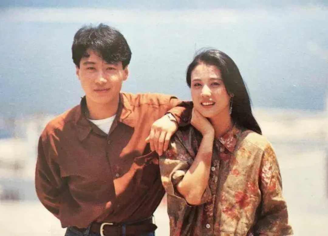 她参演了电视剧《杨家将》,饰演了杨九妹一角.