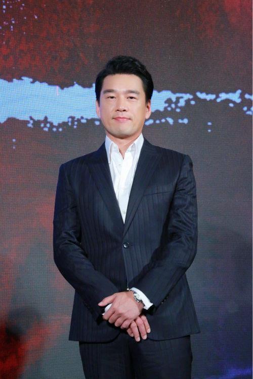 回顾王耀庆成名前为省房租娶房东女儿20年间无绯闻