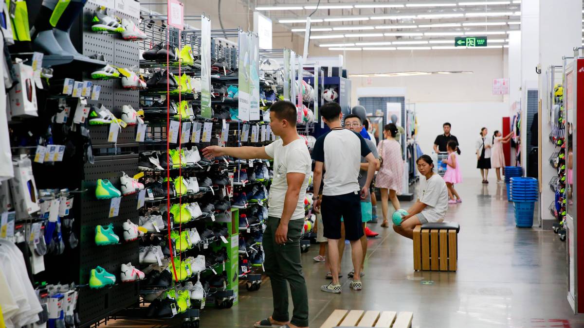 回顾难道迪卡侬换风格了不然运动品牌怎么变成遛娃圣地了