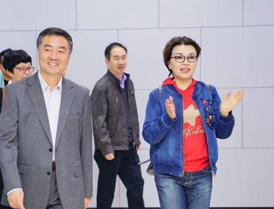回顾李瑞英父母的智慧让她受用终身为照顾瘫痪婆婆晚婚晚育