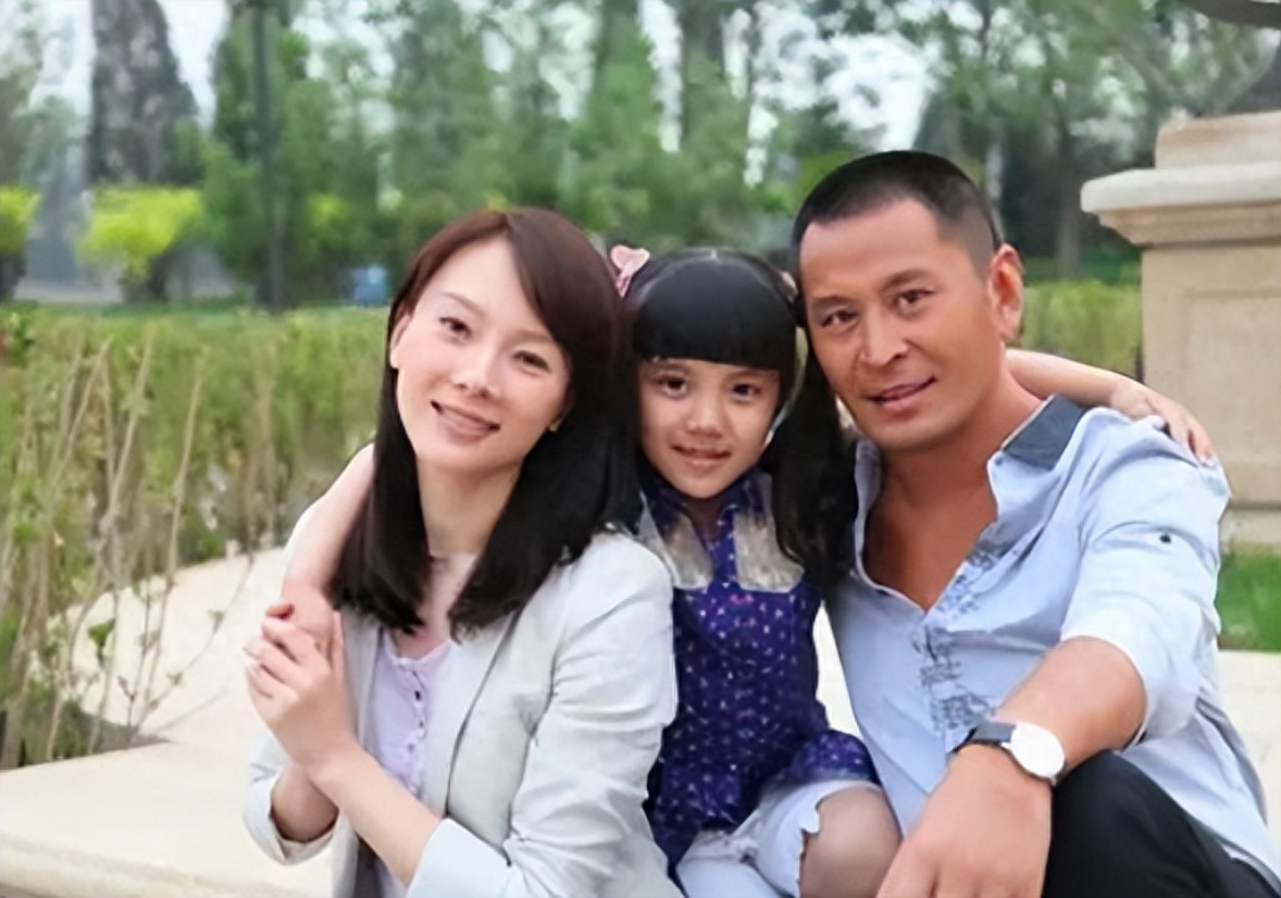 回顾王亚楠车祸后走上演艺路24岁成名39岁结婚生子成好男人