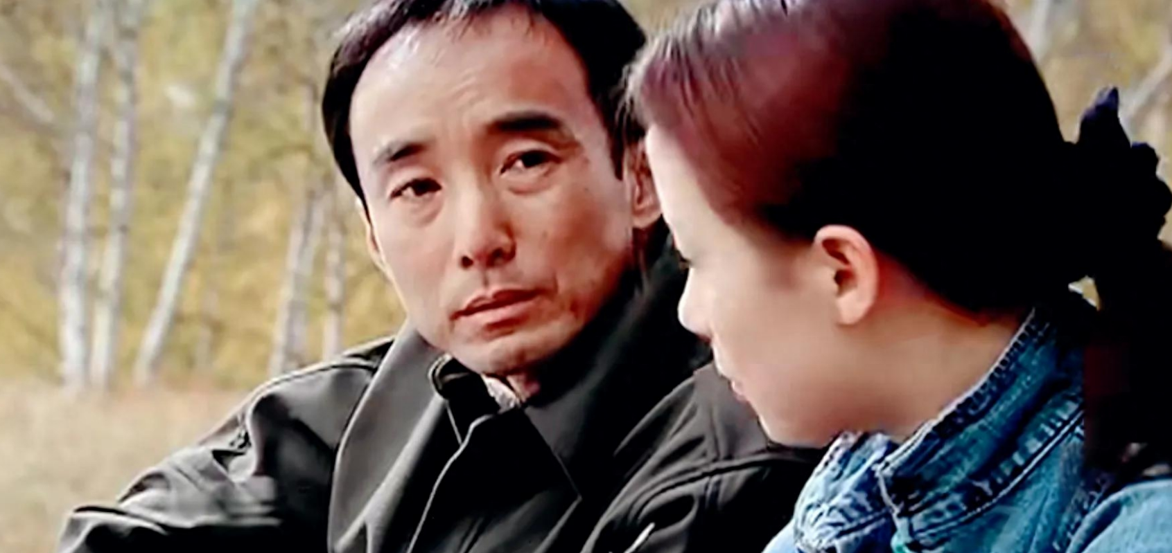 回顾施京明娶圈外妻生一子为孙女苦学英语如今怎样了