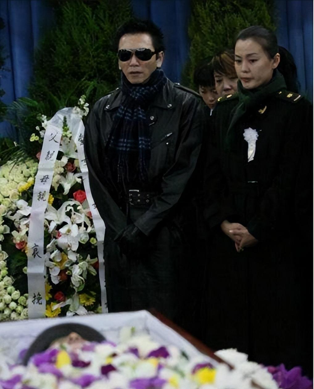 回顾潘星谊去世13年后男友已结婚生子父母的坚持让人泪目