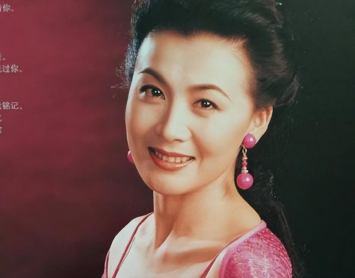 回顾演员李媛媛去世20年后丈夫誓不再婚儿子的坚持让人泪目