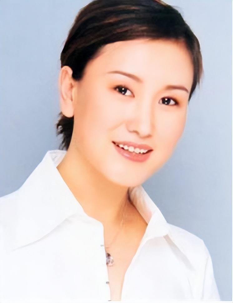 回顾王茜嫁大23岁导演徐庆东丈夫病逝8年她的选择让人泪目