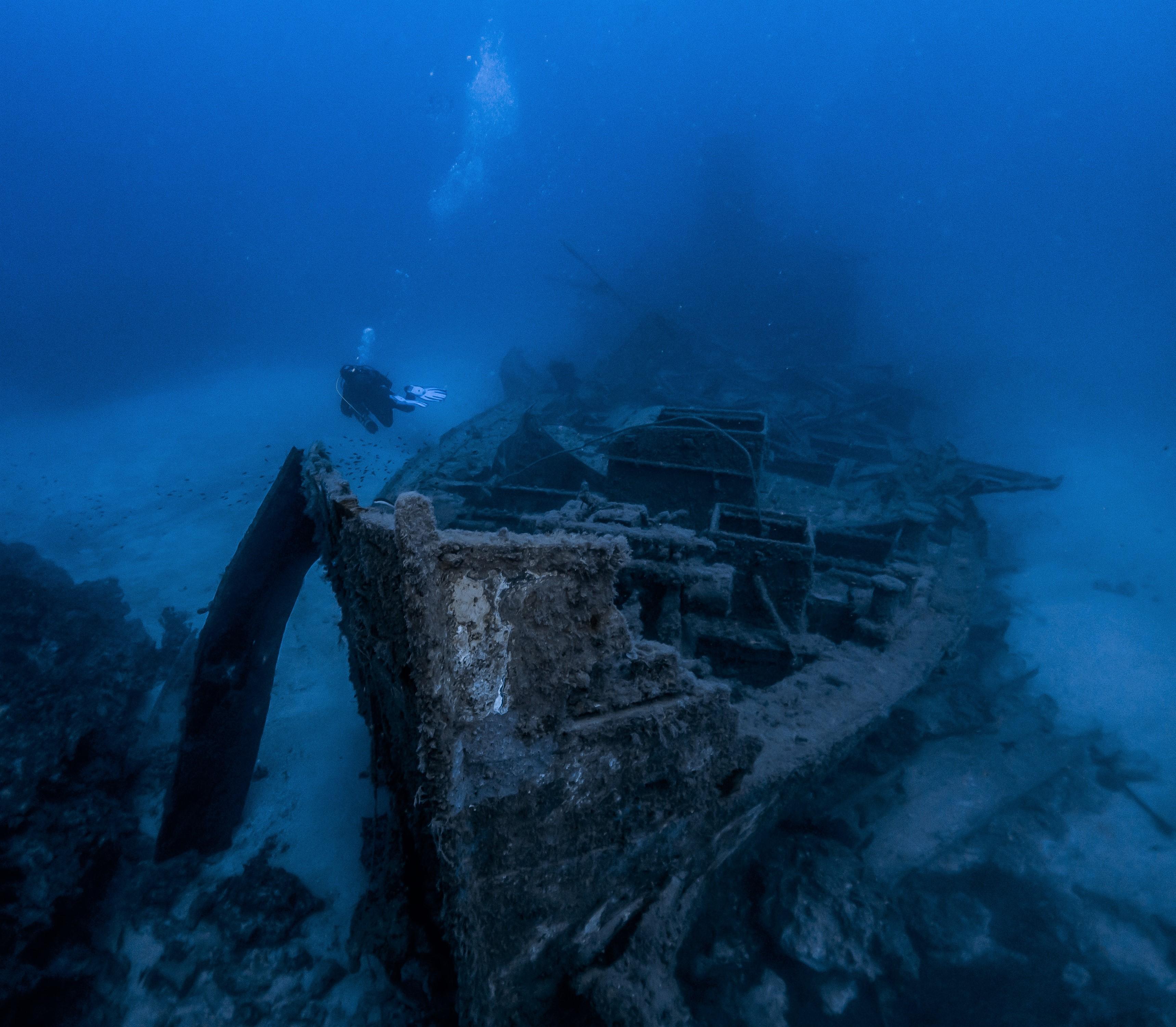 07年中国南海捞起神秘沉船船身800年不腐总价超三千亿美金