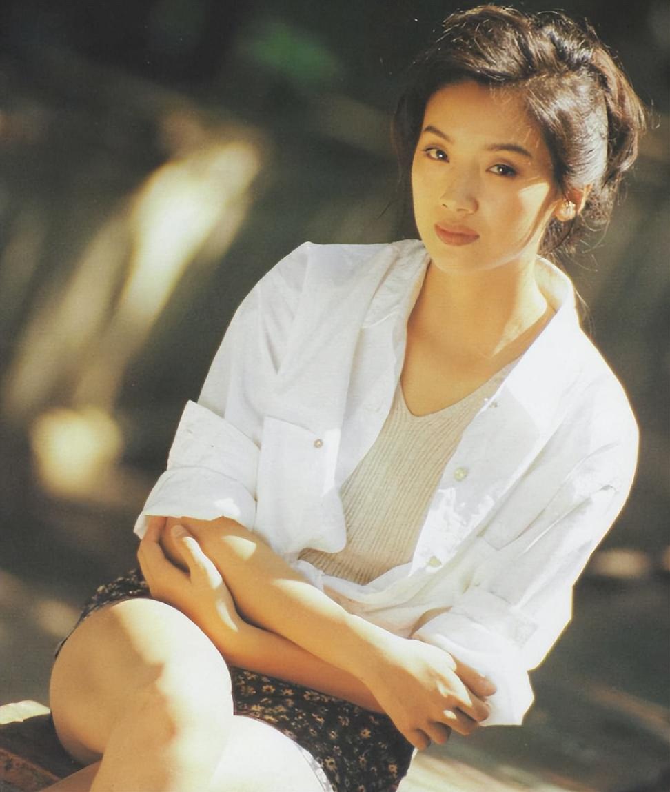 吴倩莲吴倩莲虽然是个女星,但是她自从成为演员以来,都对远方和星辰