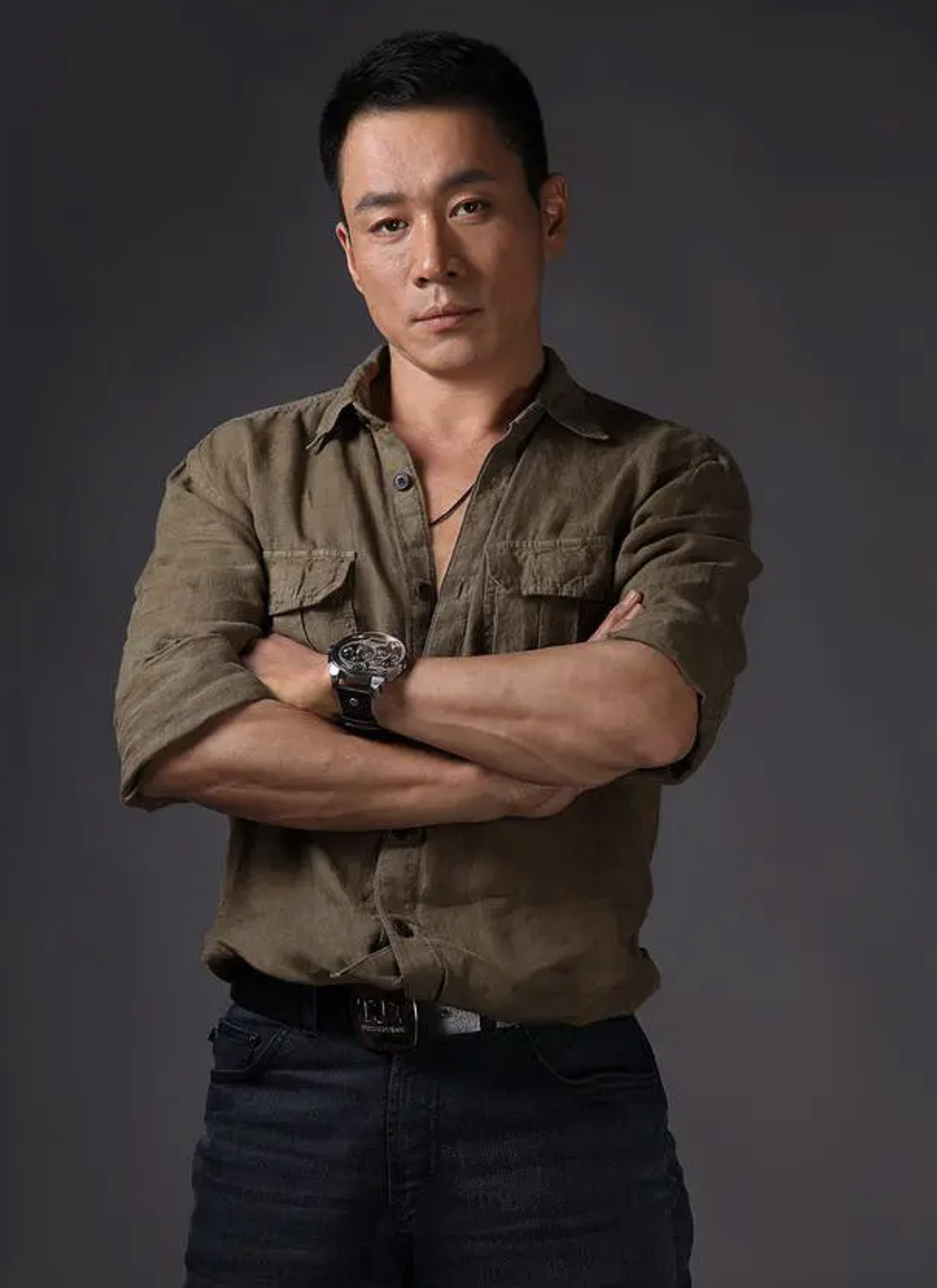 回顾好男人丁海峰:成名后不辜负妻子唐歌,陪她战胜癌症不离不弃