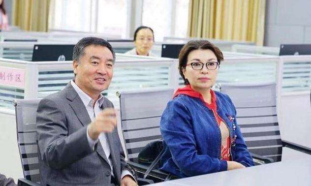 回顾李瑞英父母的智慧让她受用终身为照顾瘫痪婆婆晚婚晚育