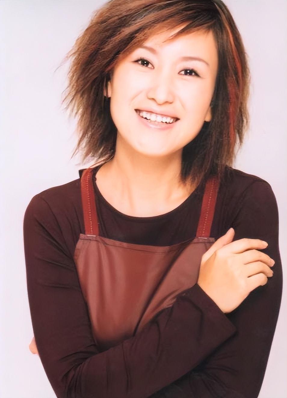 回顾王茜嫁大23岁导演徐庆东丈夫病逝8年她的选择让人泪目