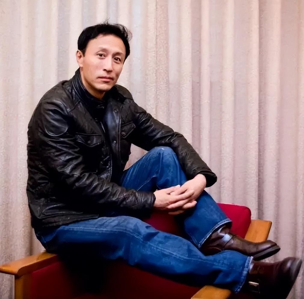 回顾王洛勇与丁宁一见钟情婚后独闯美国感恩妻子照顾家庭