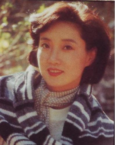 回顾著名主播李修平:42岁再婚也幸福,对老家甘肃兰州一往情深