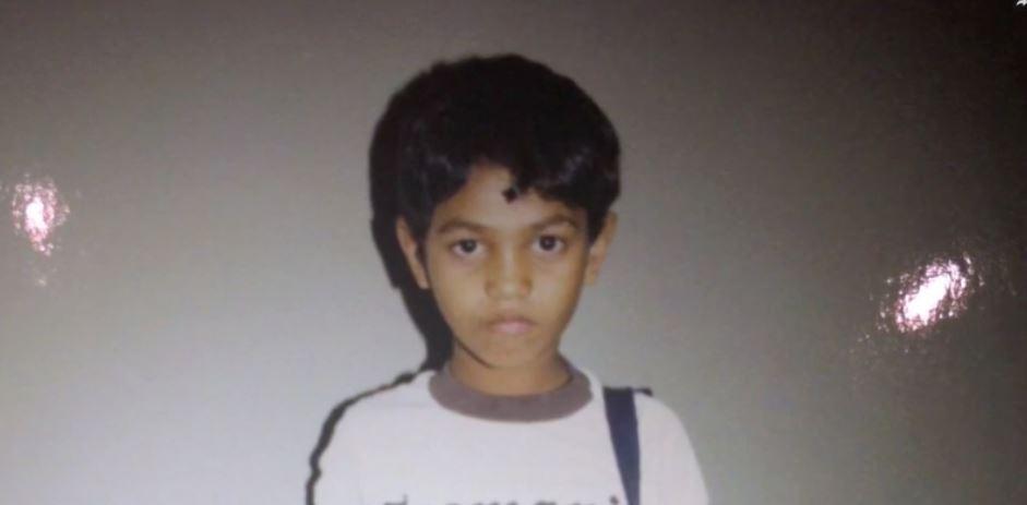 他没上过学,没念过书,连字也不认得,一直以为自己的村庄叫吉内斯莱.