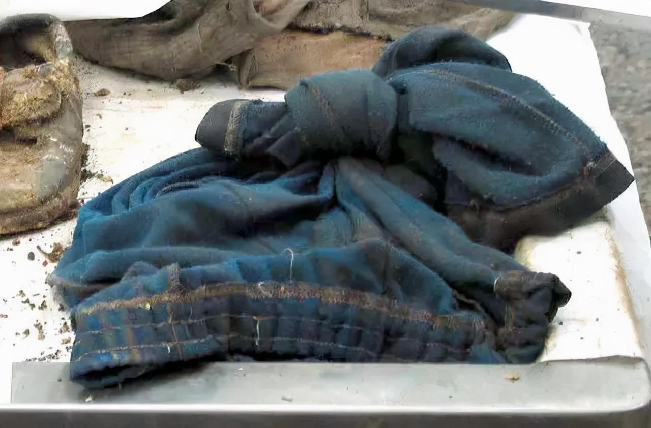 纪实韩国五名少年失踪11年后发现缠在一起的尸骨上压巨石