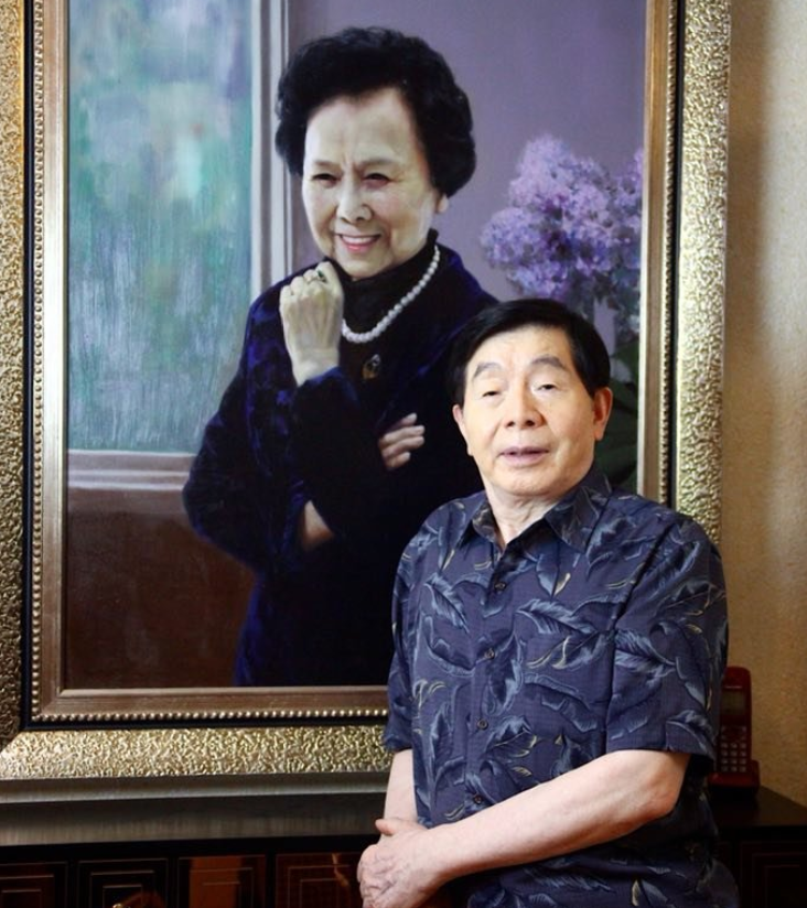 回顾导演杨洁一婚嫁张艺谋老师二婚不惧世俗嫁小14岁摄像