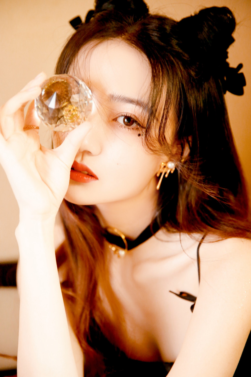 徐璐壁纸精选:暗黑萝莉少女 #徐璐