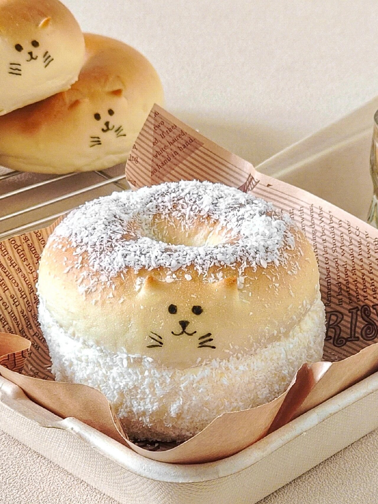 今天我要和你们分享一款超级可爱的猫咪奶酪贝果,作为一个养猫人士,我