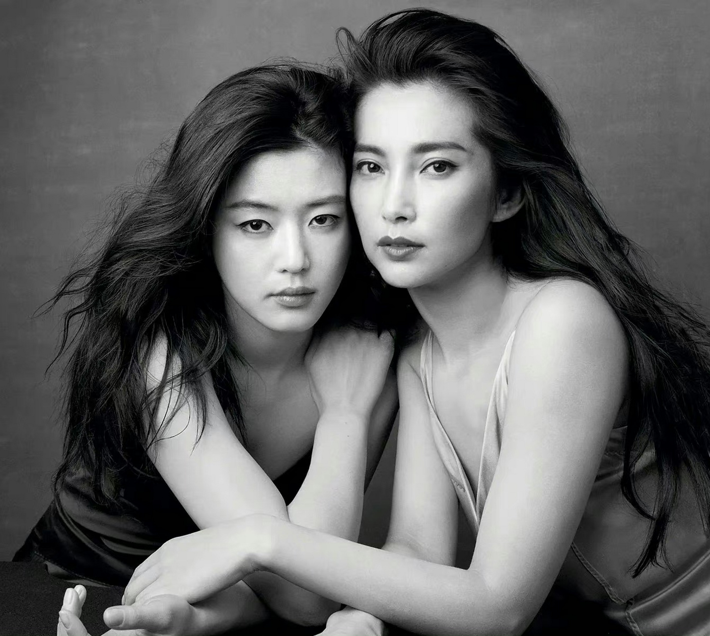 李冰冰和全智贤的合照