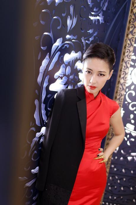 撬闺蜜男友装管虎贤妻隐忍二十年才撕下伪装谁说梁静错了