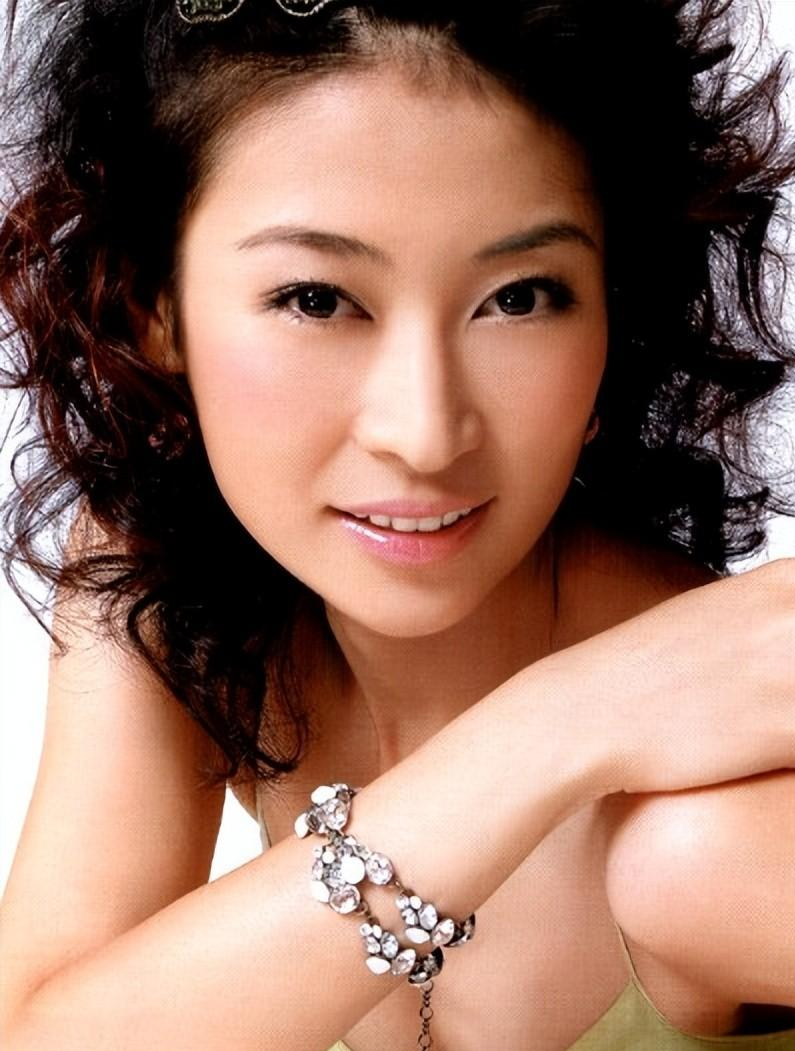 撬闺蜜男友装管虎贤妻隐忍二十年才撕下伪装谁说梁静错了