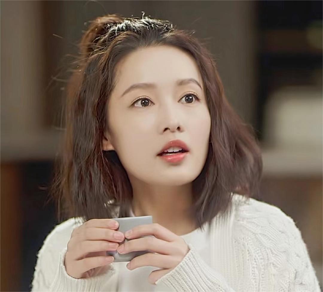 李沁虽然身高166cm体重却仅有