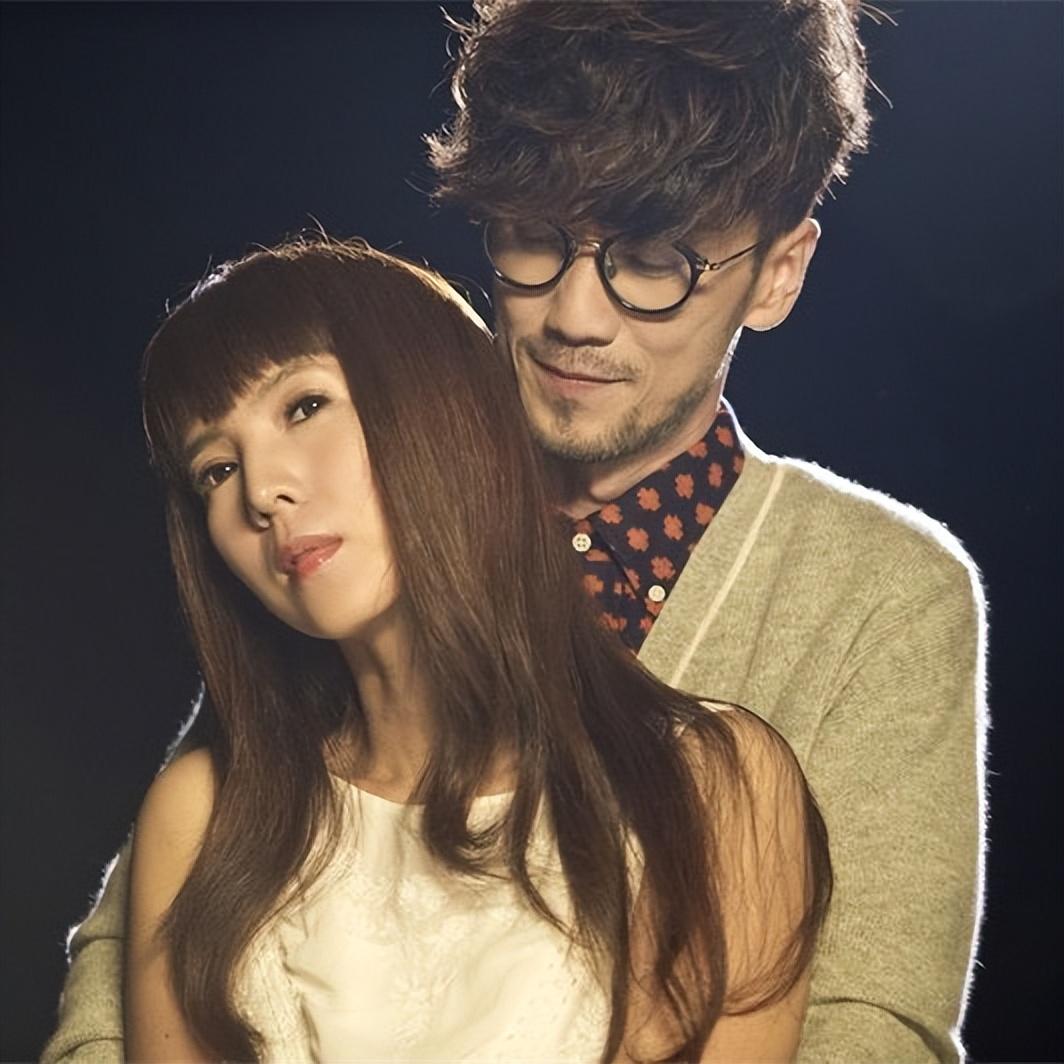 回顾周传雄从情歌教父到无人问津谁说他是被时代所抛弃