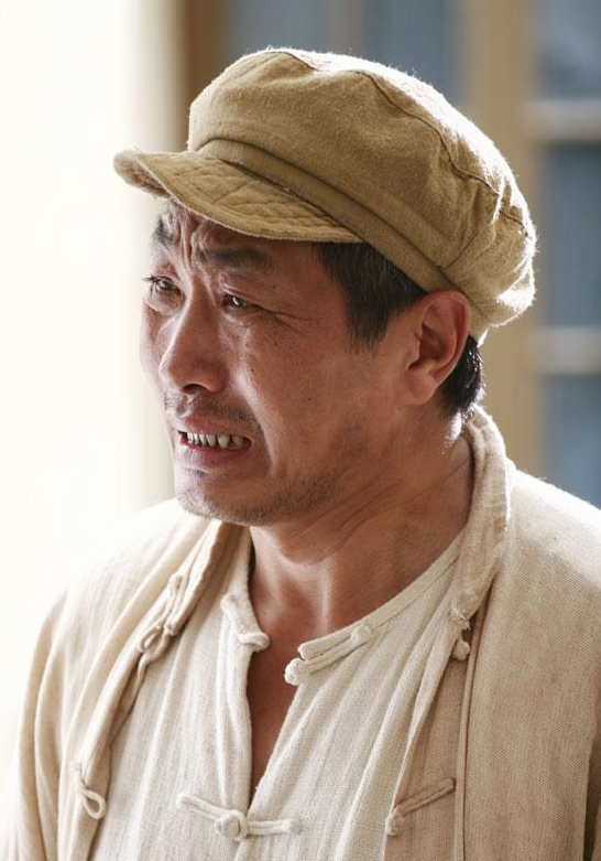 回顾演员杜源4岁认识爱妻结婚41年零绯闻女儿成了他的骄傲