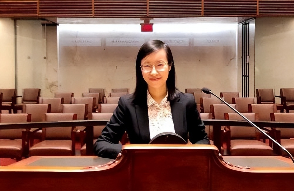 回顾两次拒绝北大宁愿贷款也要上哈佛的农村女孩现在怎么样了