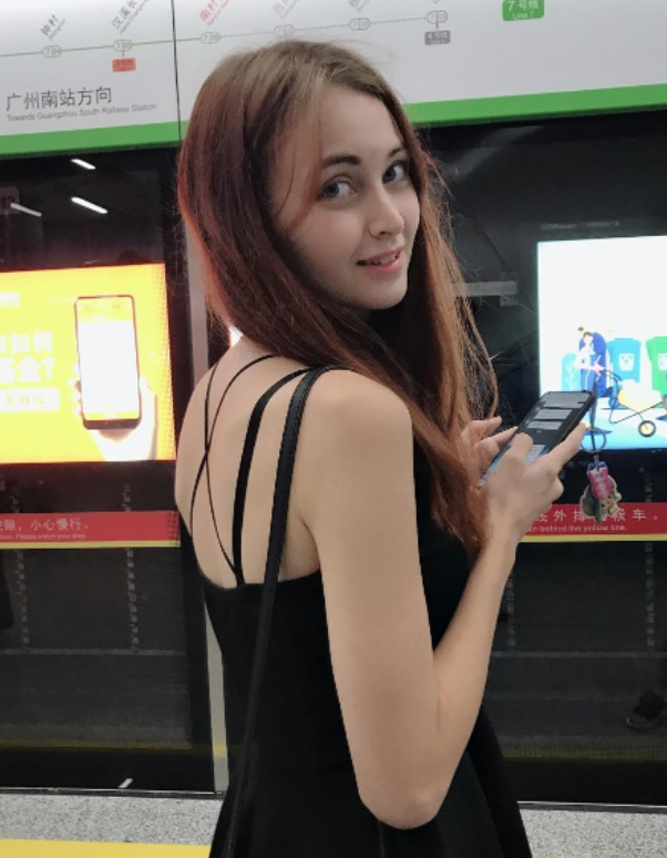 回顾乌克兰美女雅娜嫁小6岁广东穷小伙定居农村卖荔枝