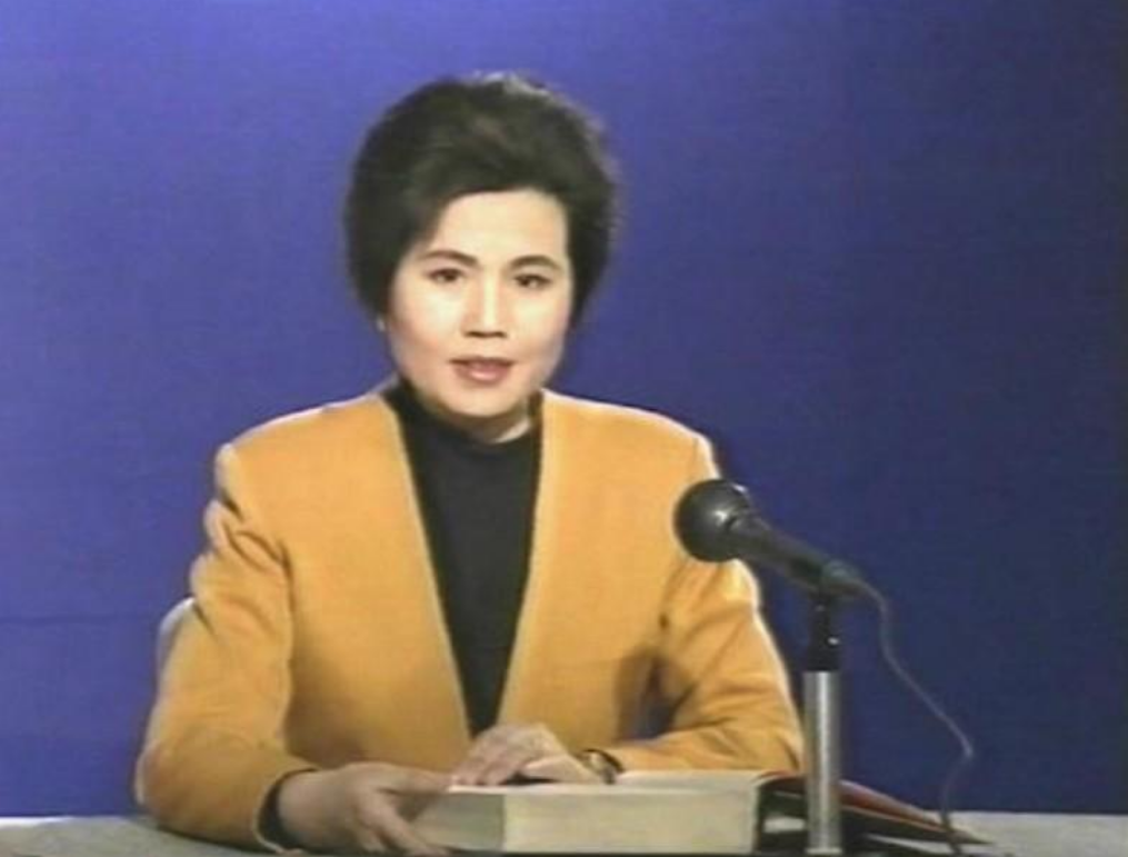 回顾央视主持人邢质斌和初恋丈夫相守至今如今她过得怎样