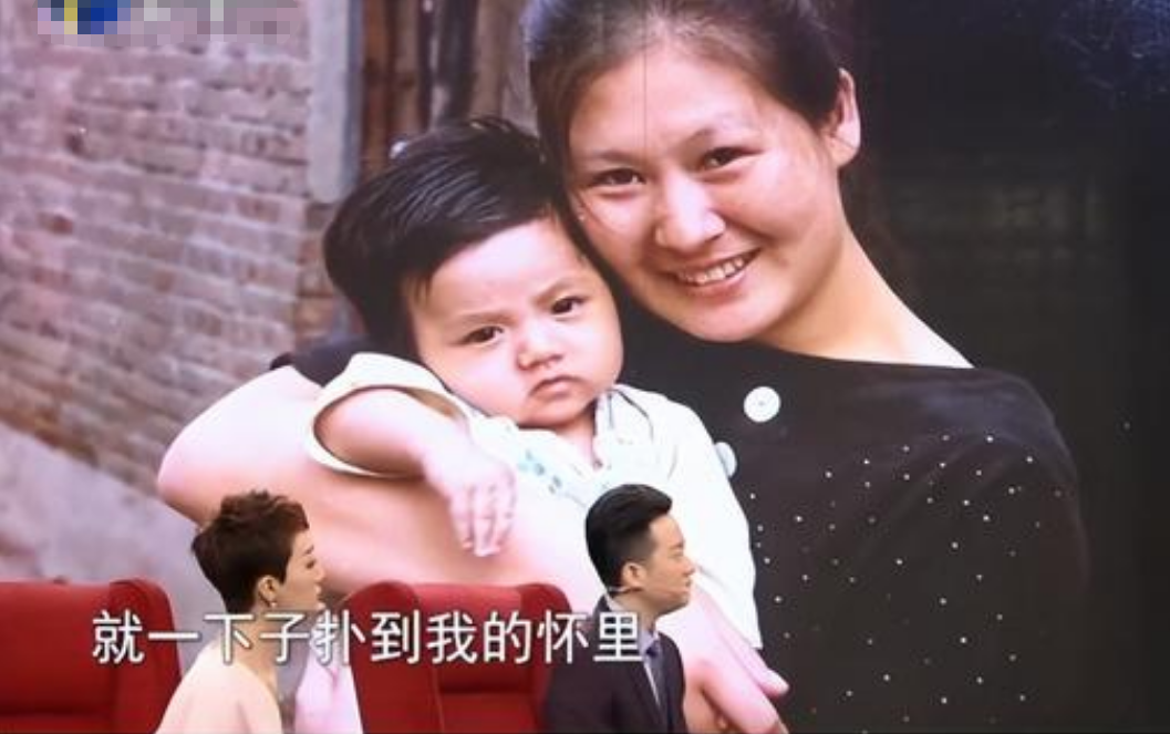 回顾演员黄晓娟是春晚上的常客对家人有愧疚为儿子感到骄傲