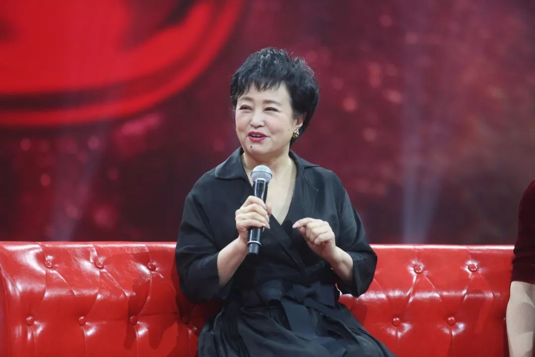 回顾朱明瑛儿子王珏心疼单身母亲最大的孝心就是经营好婚姻