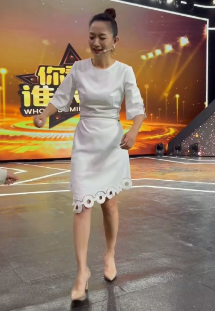 回顾王芳:嫁大15岁的教授丈夫,31岁独自产检生女,今过得幸福吗