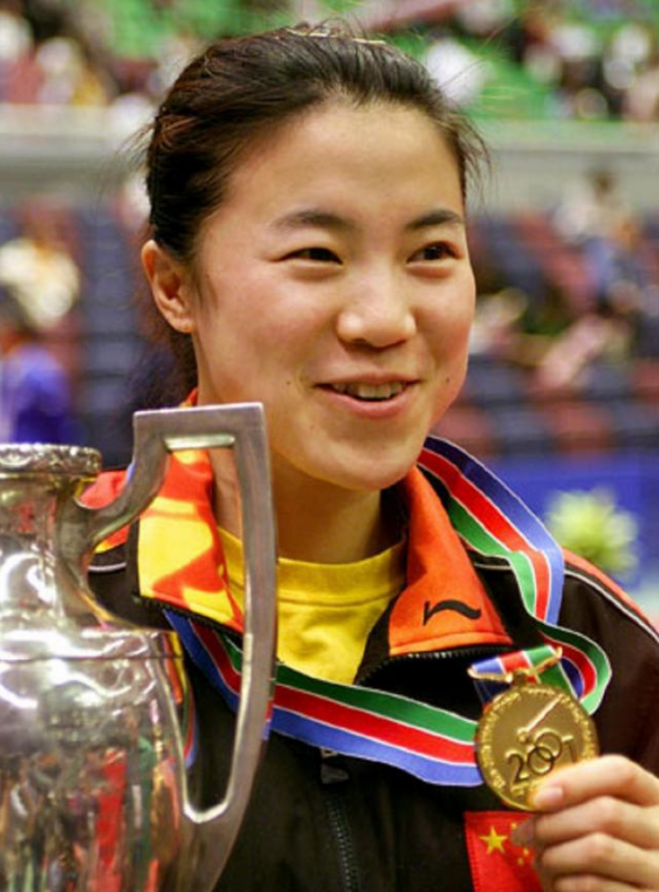 回顾王楠手握24个世界冠军婚后被查出癌症富豪丈夫举动感人