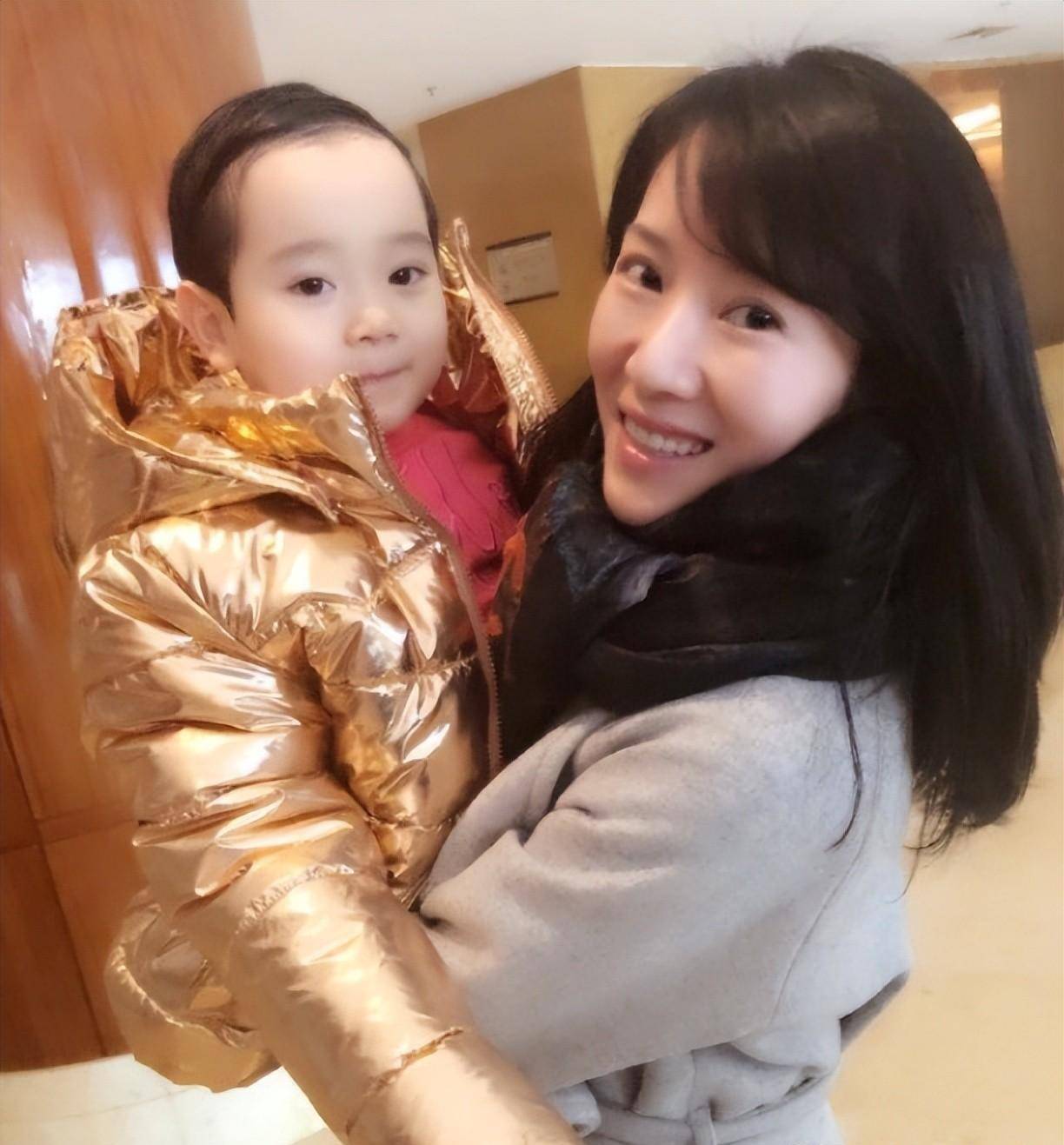 回顾李念我这辈子正确的决定嫁大14岁老公38岁高龄拼三胎