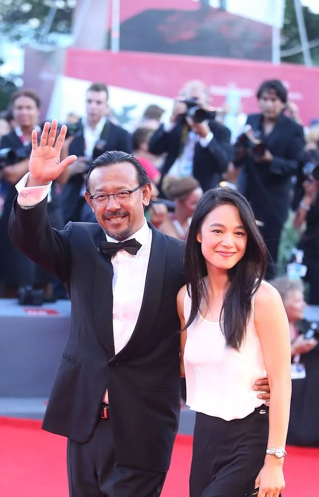 回顾周韵婆媳矛盾不断丈夫姜文苦不堪言她化解多年恩怨